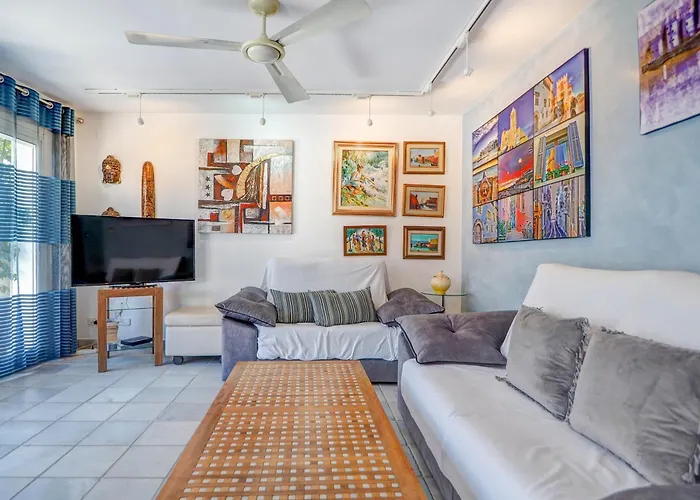 Апартаменти Angel Views Penthouse By Hello Homes